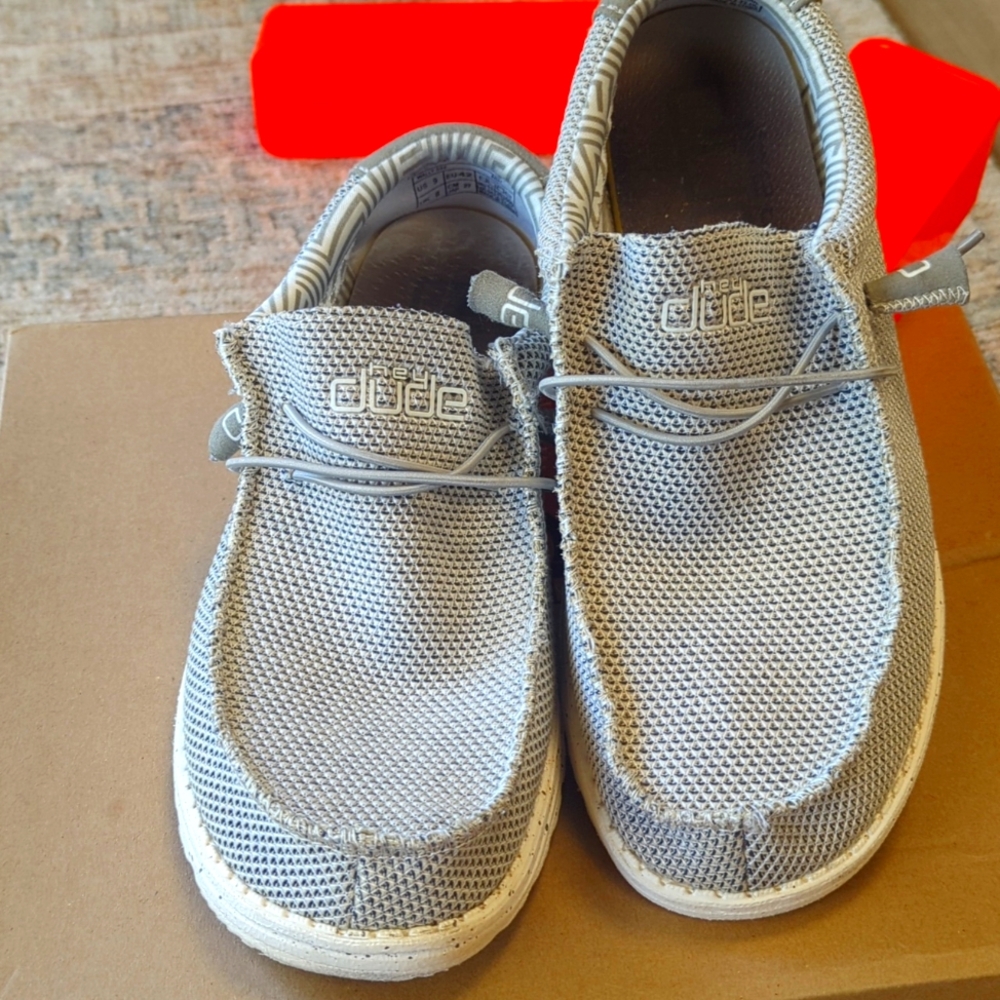 Hey Dude Wally Sox size 9